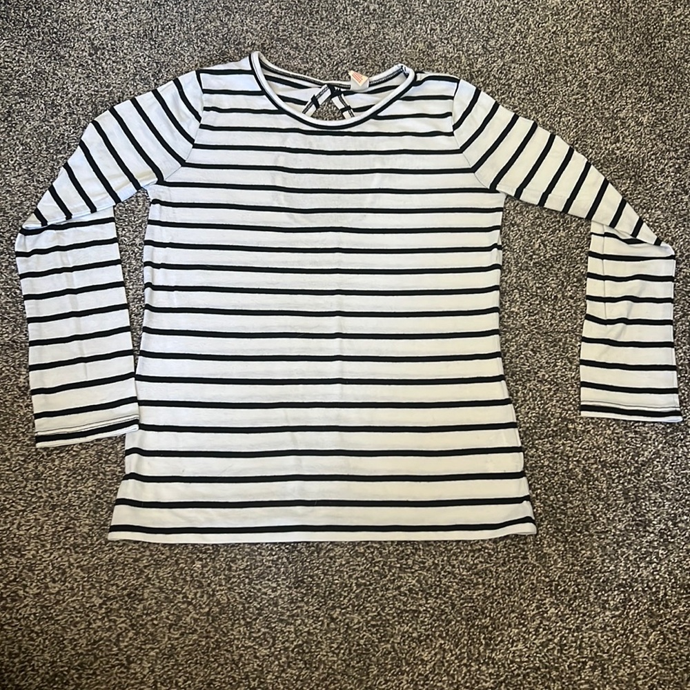 Girl’s medium 8/10 striped long sleeve shirt